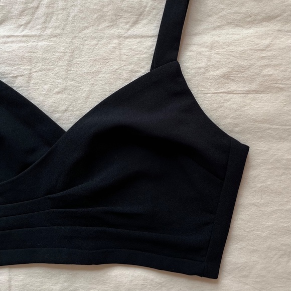 Aritzia Babaton⎜LINCOLN BRA TOP⎜BLACK - Picture 8 of 15